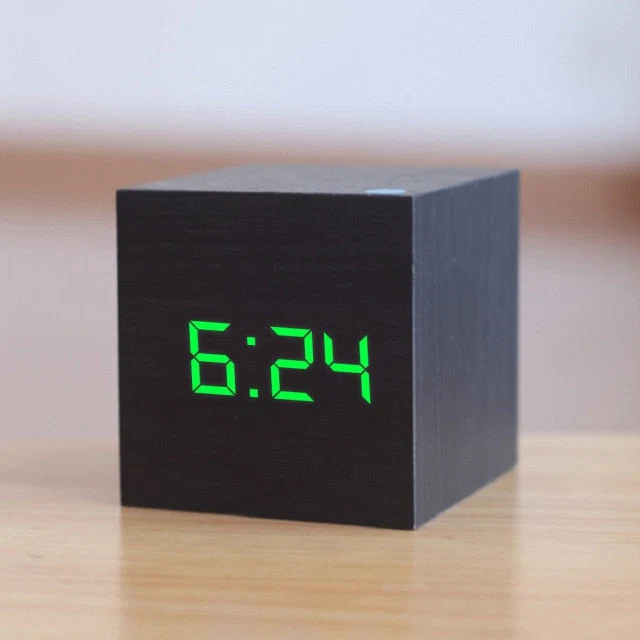 digital-led-alarm-clock-temperature-display-black-41193591_2.jpg