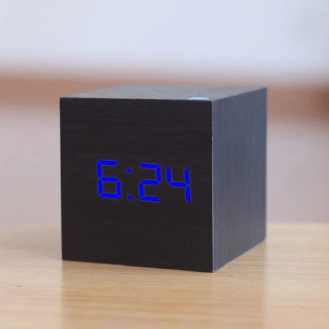 digital-led-alarm-clock-temperature-display-black-41193591_3.jpg