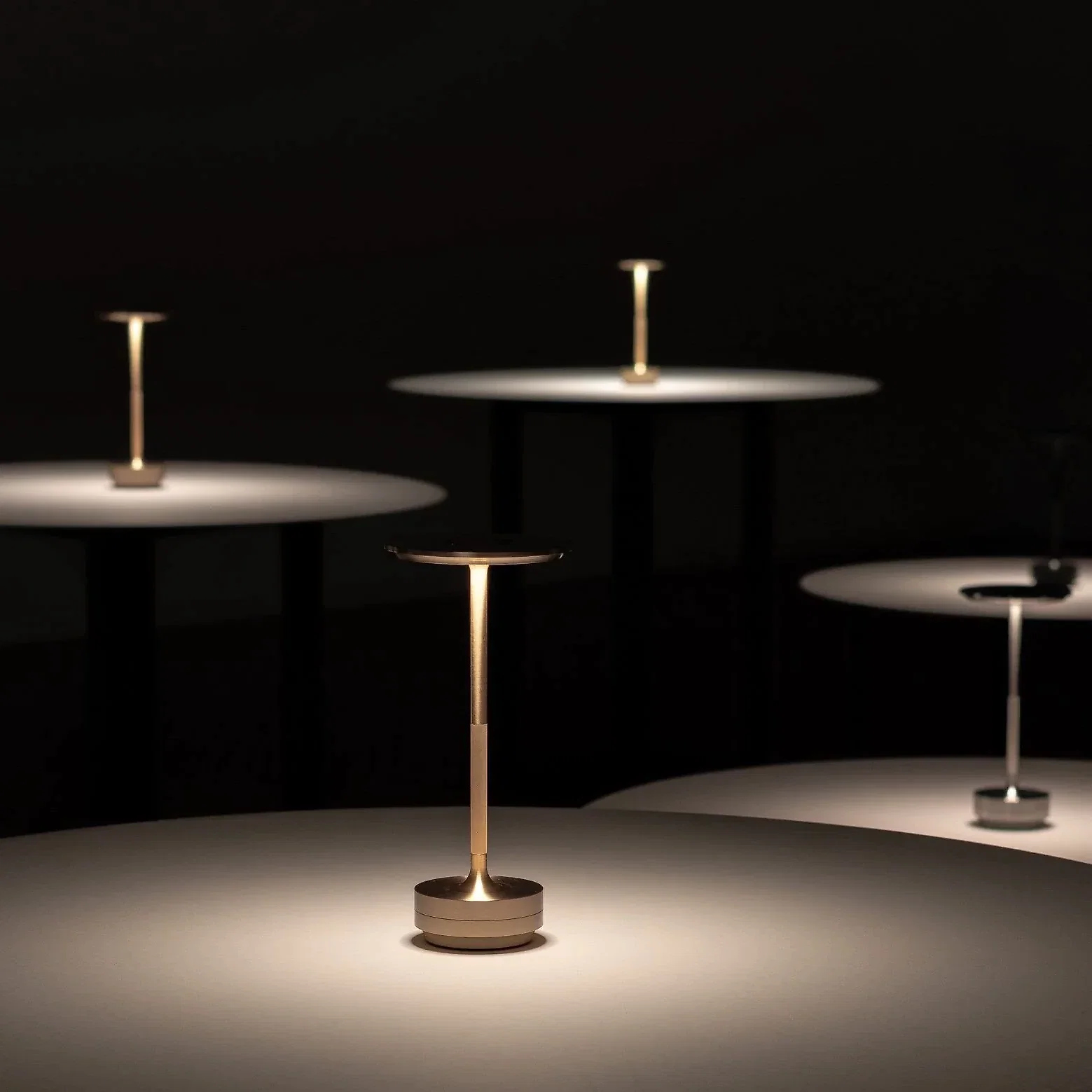 bailey-table-lamp-41191752_3.jpg